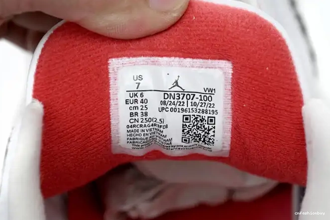 Jordan Reimagined Cement White 3 Retro DN3707-100 0703